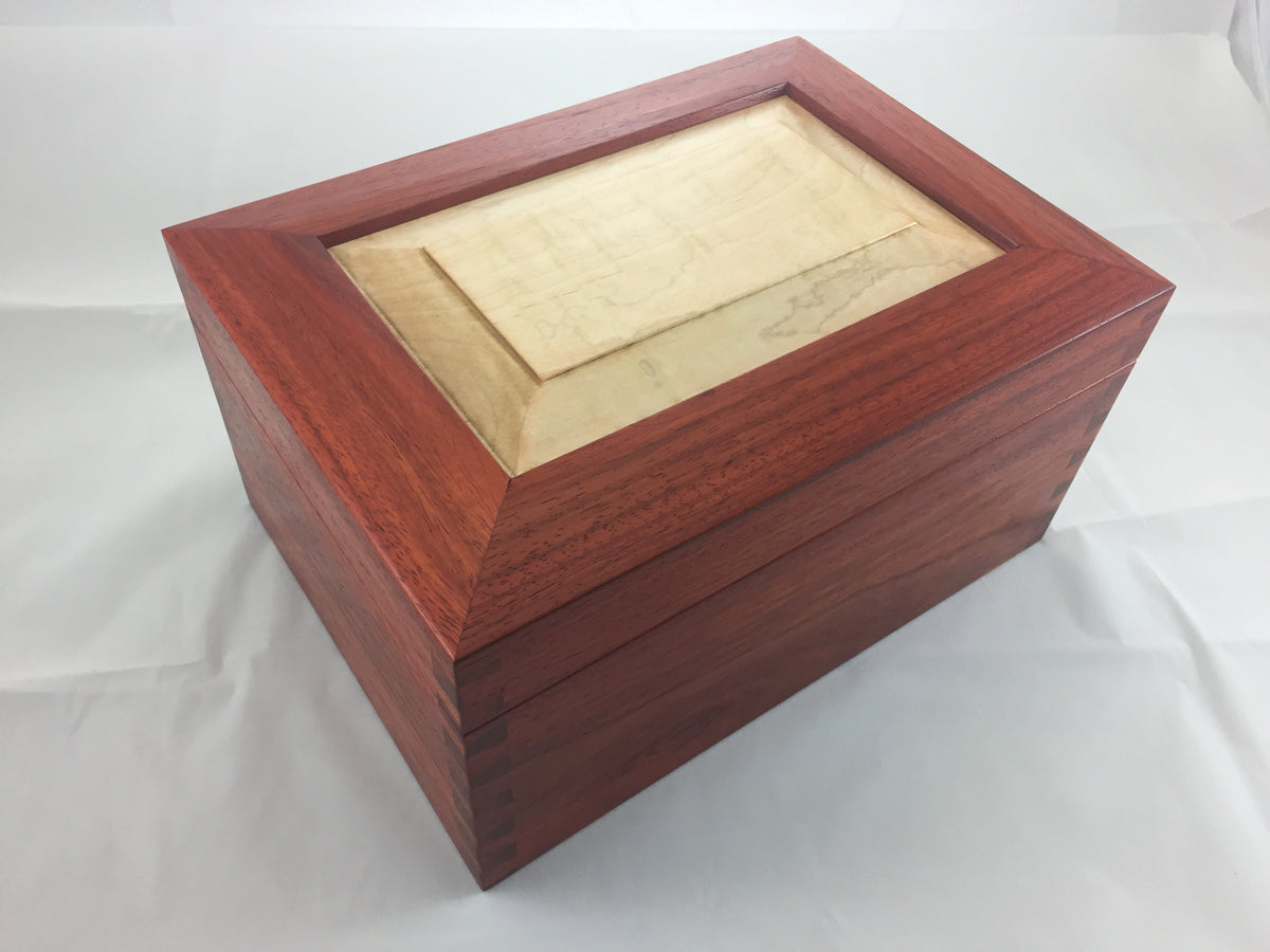 Keepsake Box Plans Including Optional Insert Trays